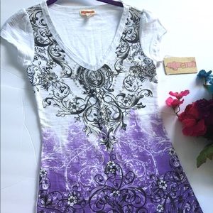 💥BNWT! SUGAR TART White Embellished Top Stretchy.